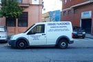 Vimabe Fijaciones camioneta blanca con logo de empresa